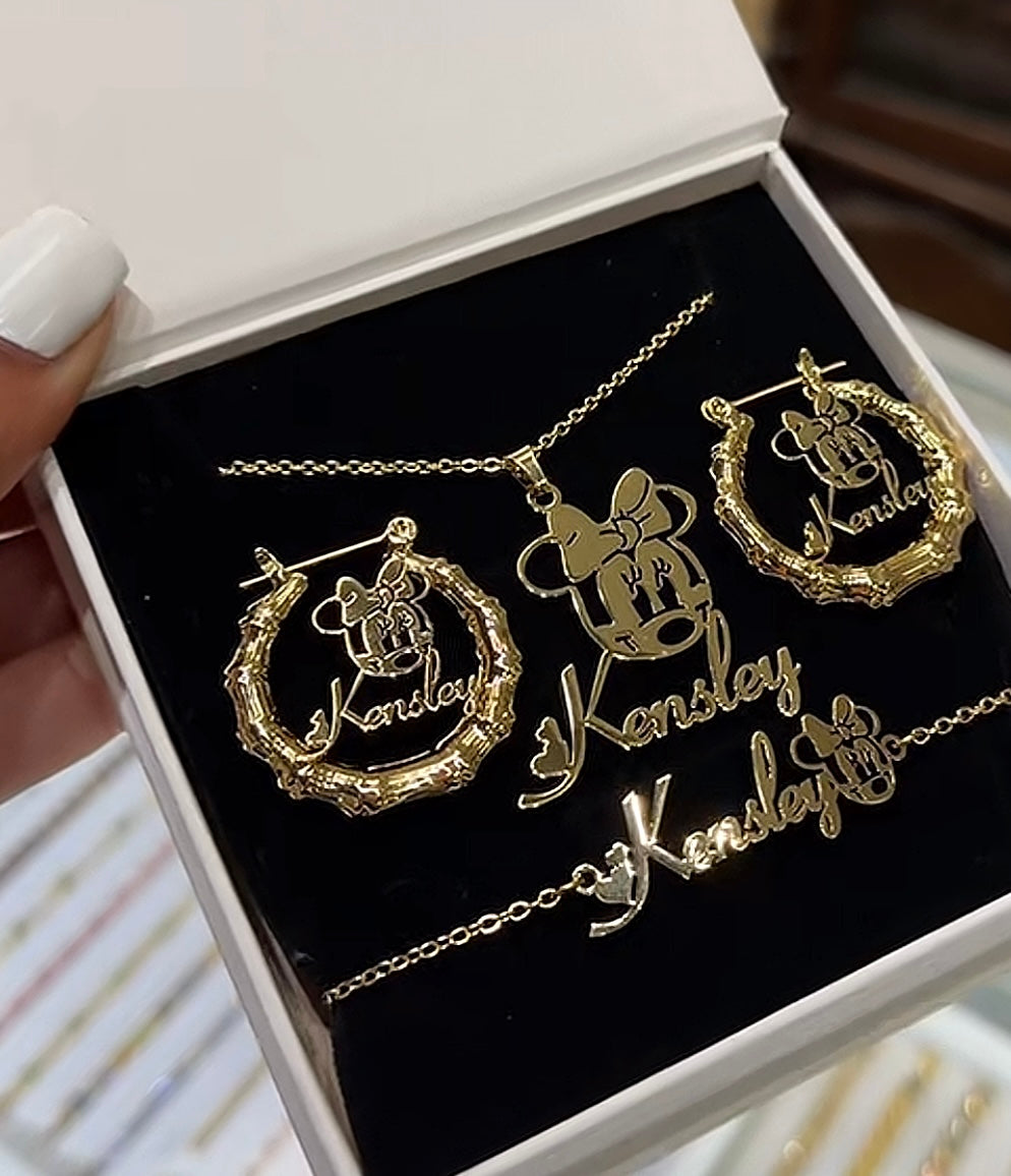 Minnie Mouse Custom Name Set