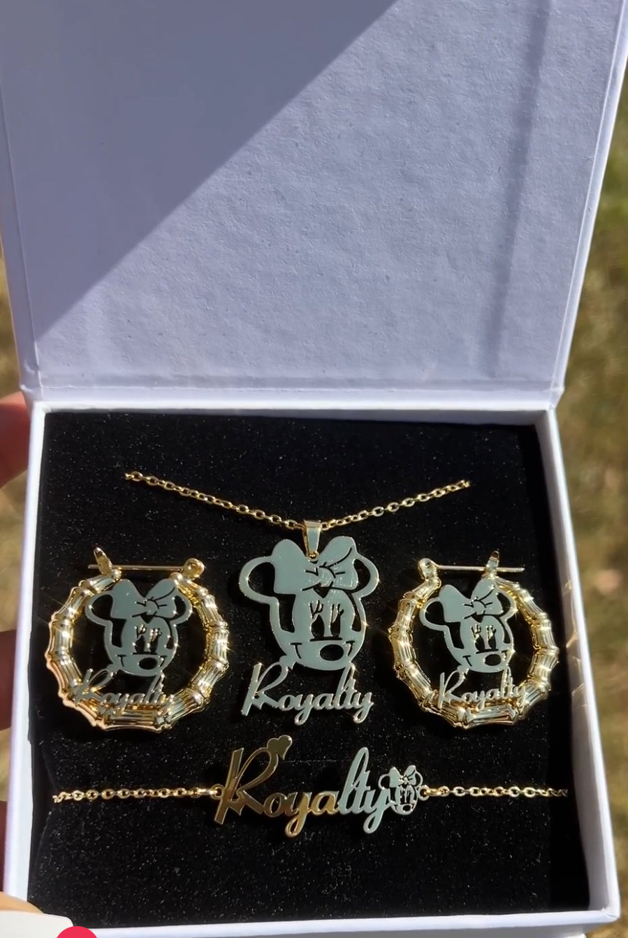 Minnie Mouse Custom Name Set
